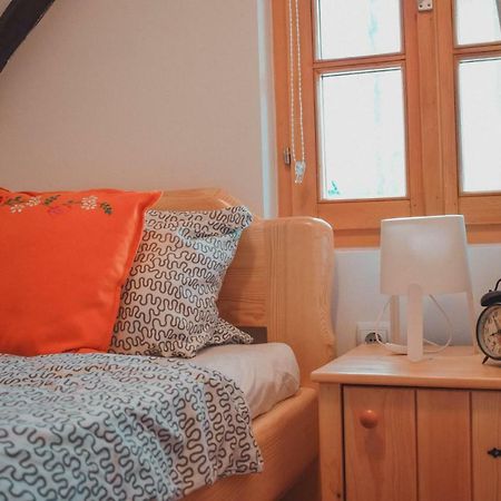 Apartamento Sobe Na Vinskoj Cesti Zmajevac Exterior foto